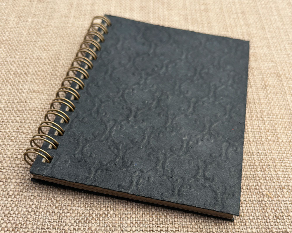 Small embossed notebook - Black