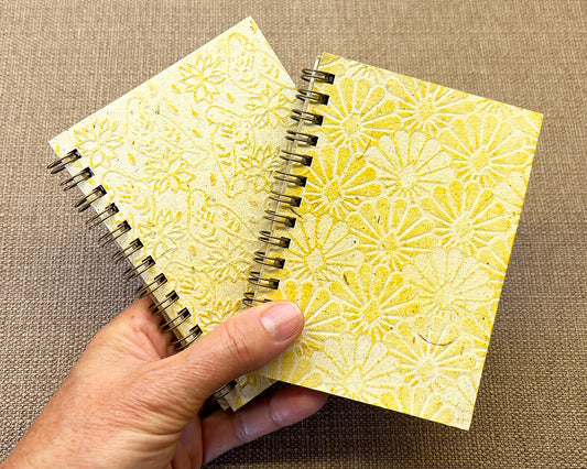 Small embossed notebook - Lemon
