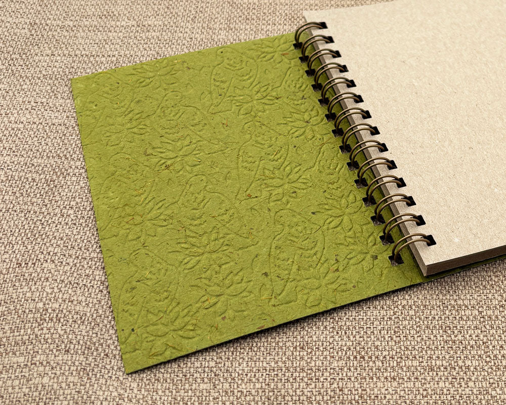 Small embossed notebook - Grass Green