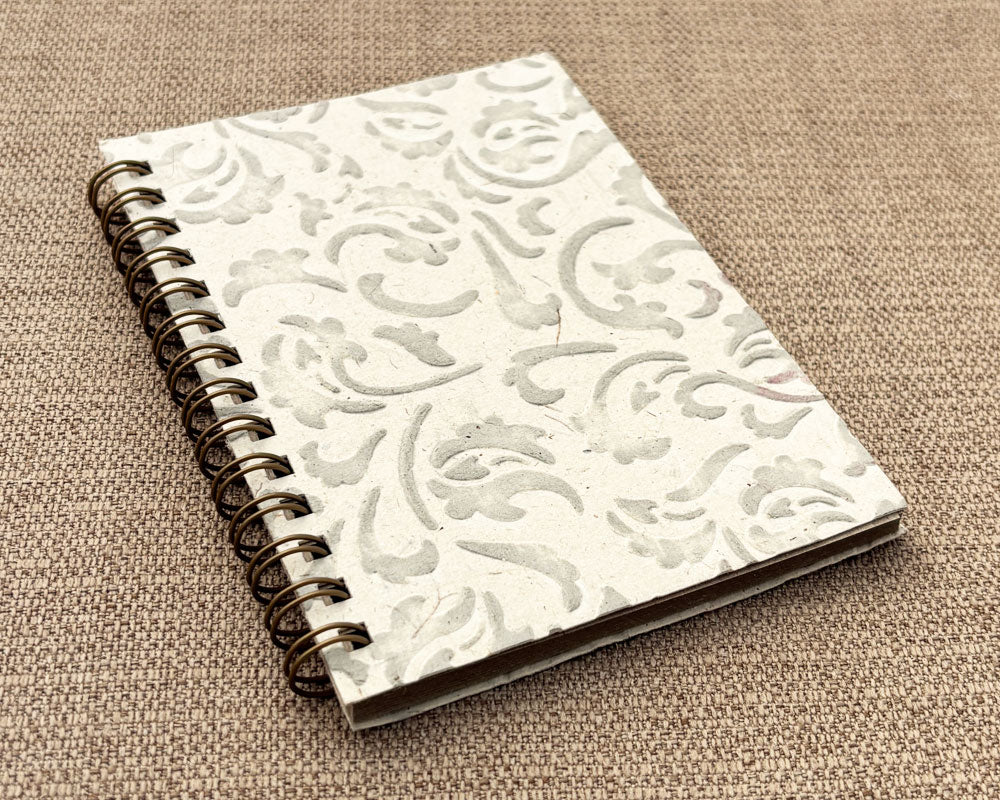 Small embossed notebook -  White