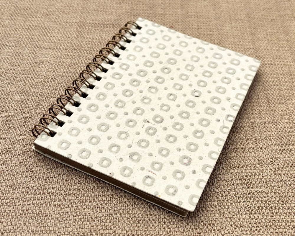 Small embossed notebook -  White