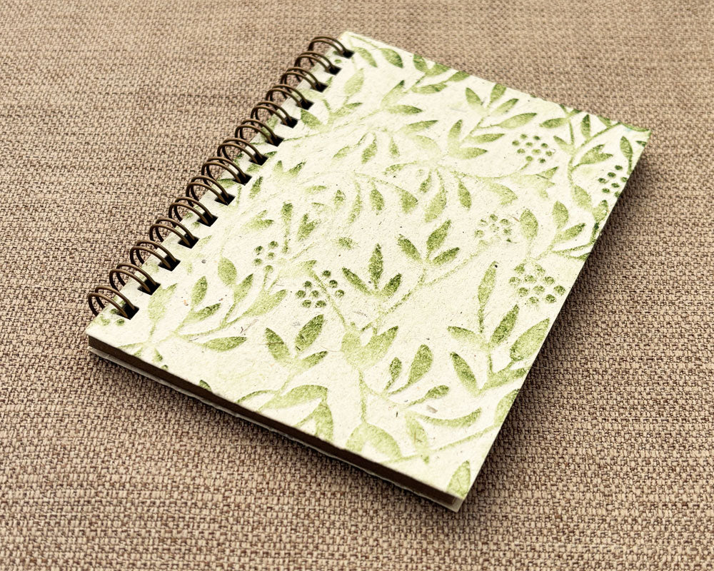Small embossed notebook -  White